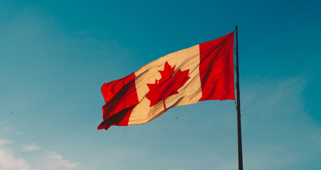 九万留学生和外劳将获得加拿大永久居留权：加拿大设立新的移民通道